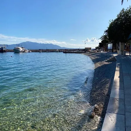 Apartment 11332d Gradac (Split-Dalmatia)