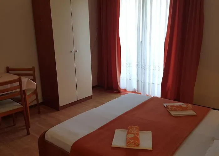 11332d Apartman Gradac (Split-Dalmatia)