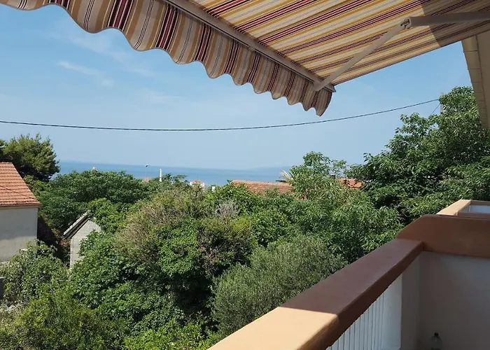 11332d * Gradac (Split-Dalmatia)
